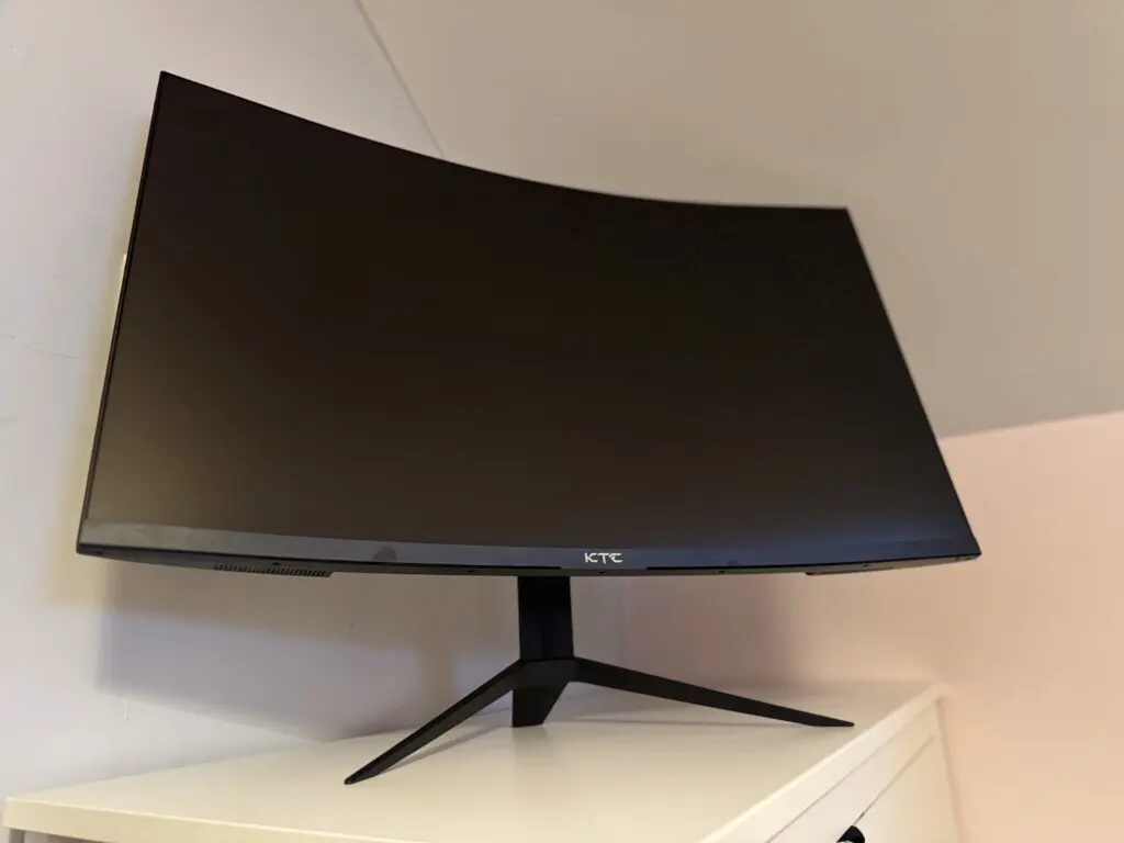 Recenzja KTC H32S17F – Monitor Gamingowy 32 cale, 240 Hz, Full HD – Idealny do Gier i Pracy 26 IMG 0326
