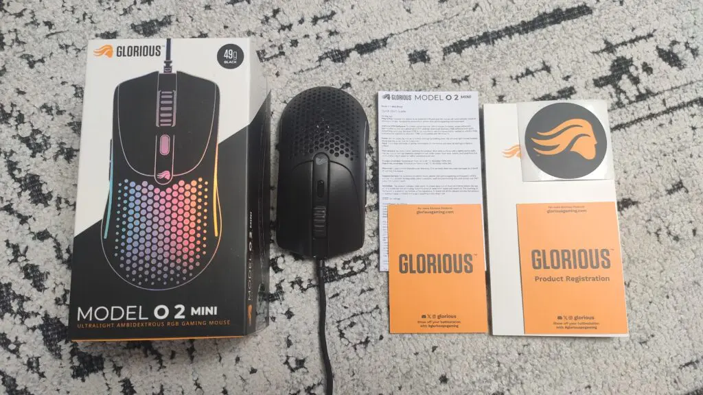 Glorious Model O 2 Mini – mała myszka z potężnym problemem 16 Glorious Model O 2 Mini zawartość opakowania