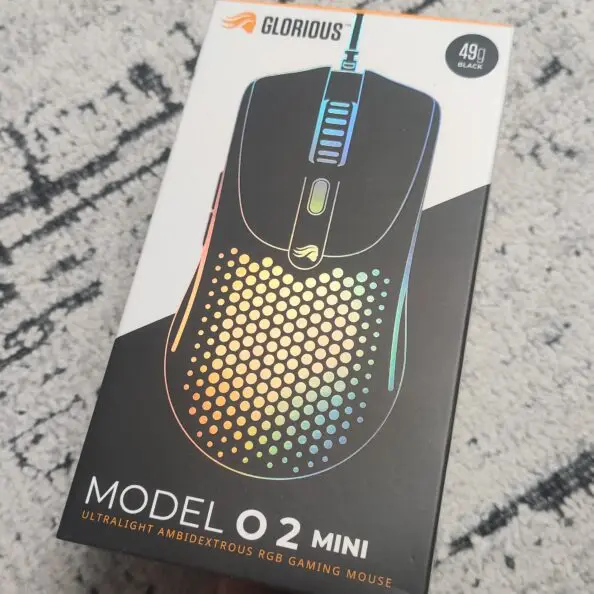 Glorious Model O 2 Mini pudełko