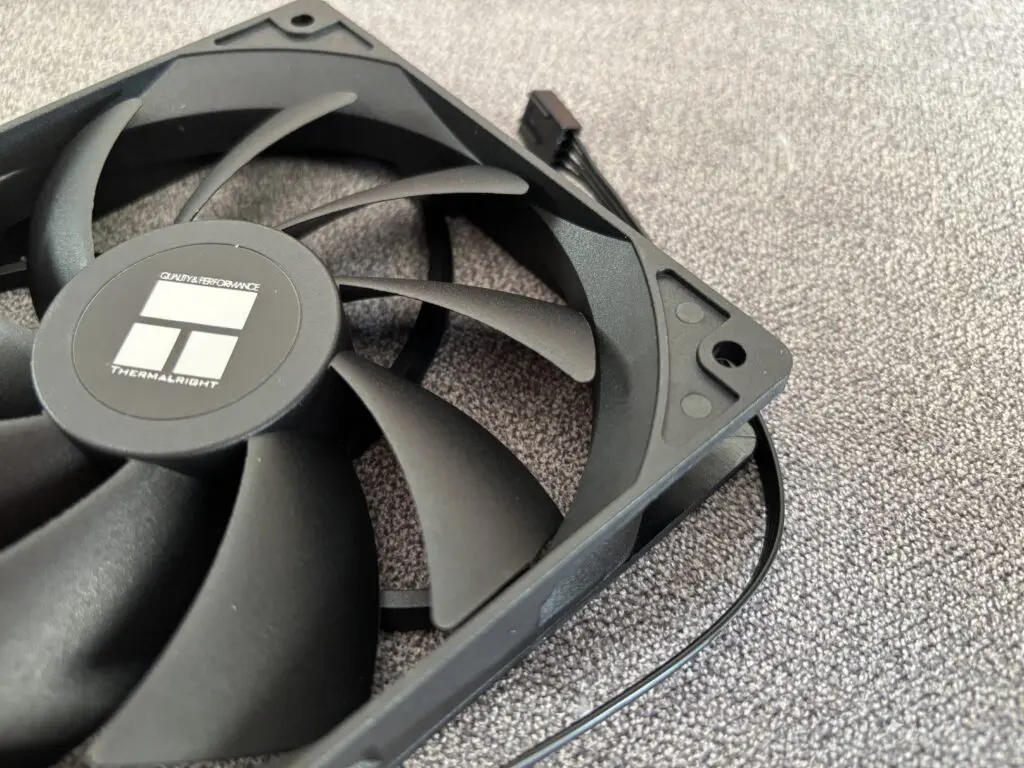 Recenzja chłodzenia Thermalright Peerless Assassin 120 SE 66 IMG 9768