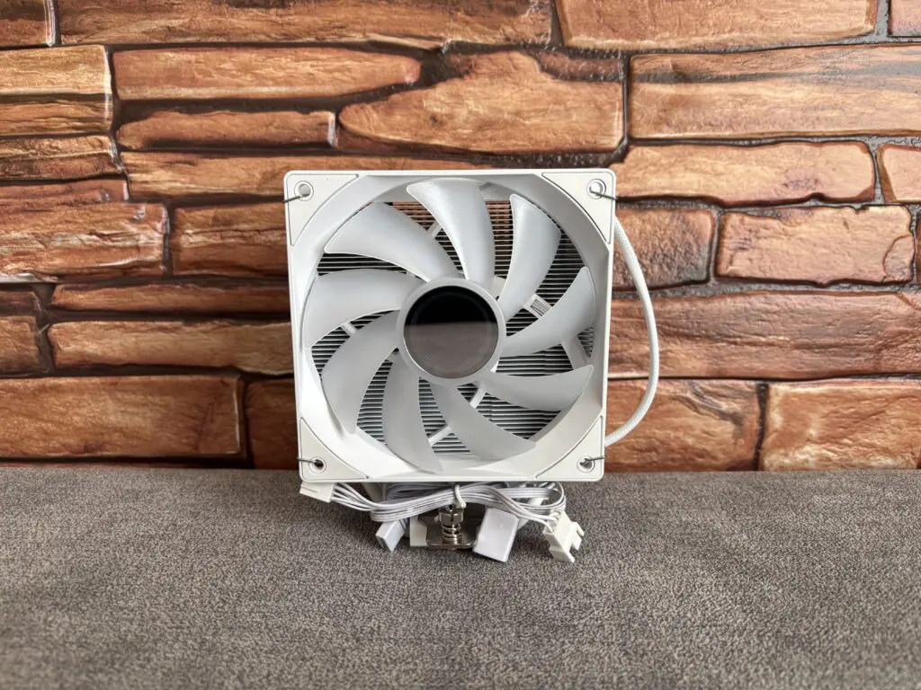 Thermalright Assassin Spirit 120 Vision ARGB White – elegancja i wydajność w jednym 30 IMG 9882
