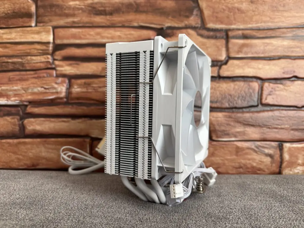 Thermalright Assassin Spirit 120 Vision ARGB White – elegancja i wydajność w jednym 34 IMG 9884