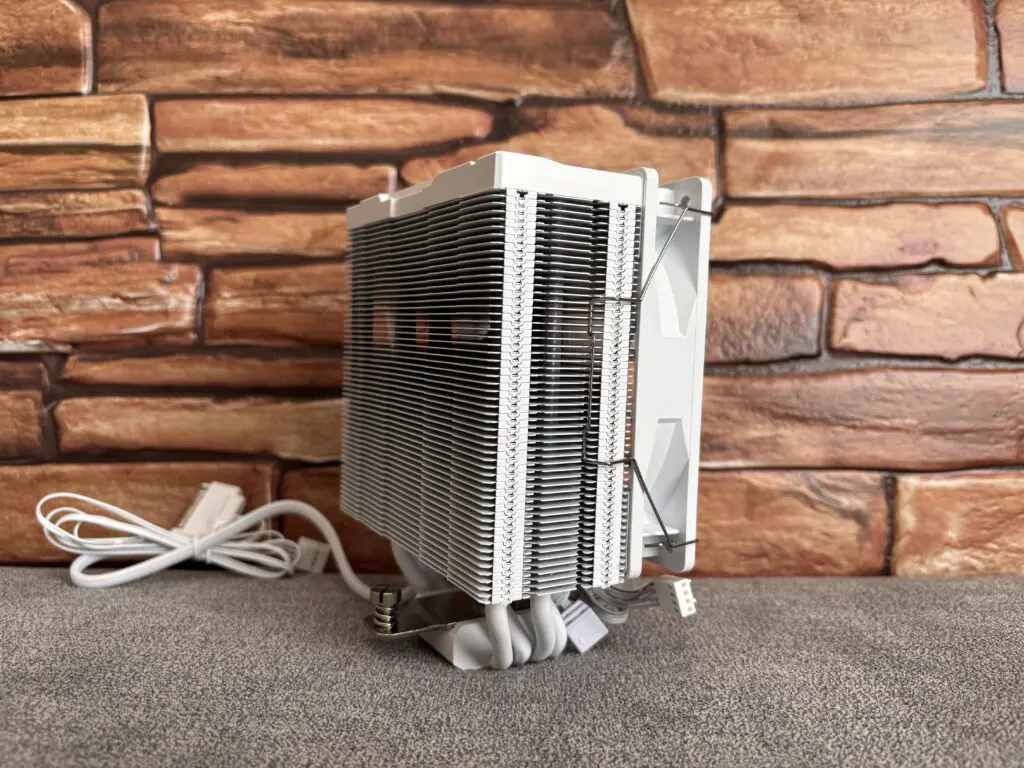 Thermalright Assassin Spirit 120 Vision ARGB White – elegancja i wydajność w jednym 36 IMG 9885