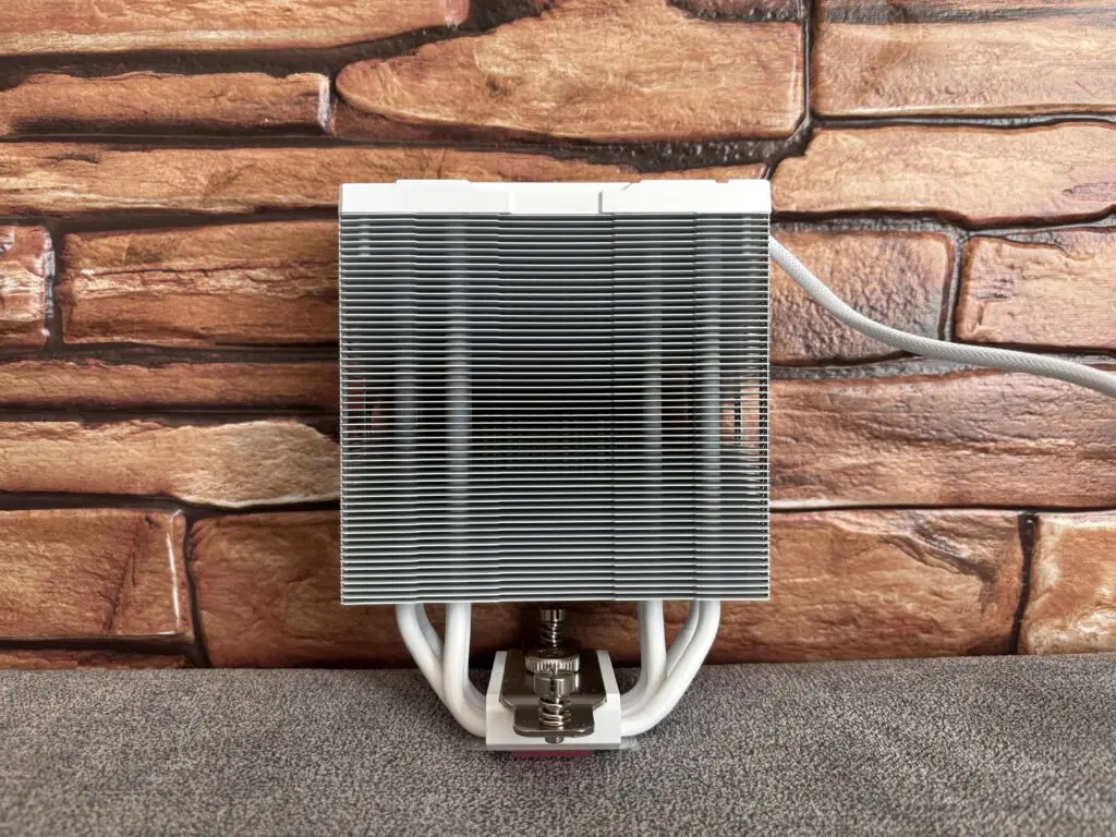 Thermalright Assassin Spirit 120 Vision ARGB White – elegancja i wydajność w jednym 50 IMG 9887