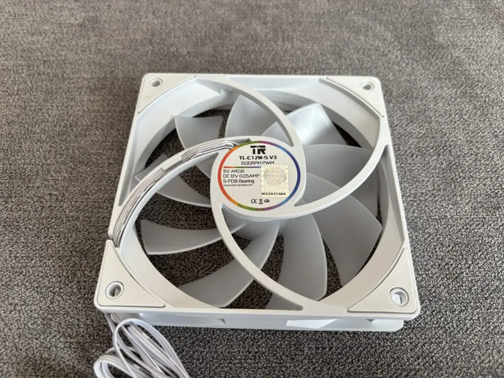 Thermalright Assassin Spirit 120 Vision ARGB White – elegancja i wydajność w jednym 74 IMG 9908