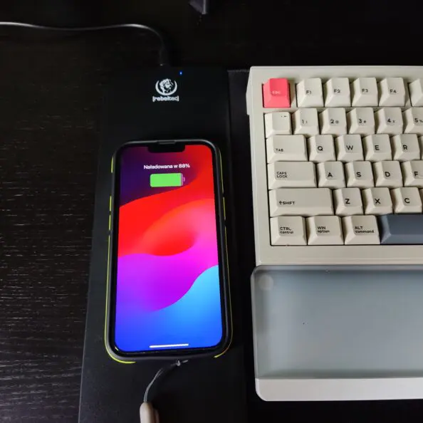 Recenzja Rebeltec W400 – podkładki z indukcją 46 Ładowanie