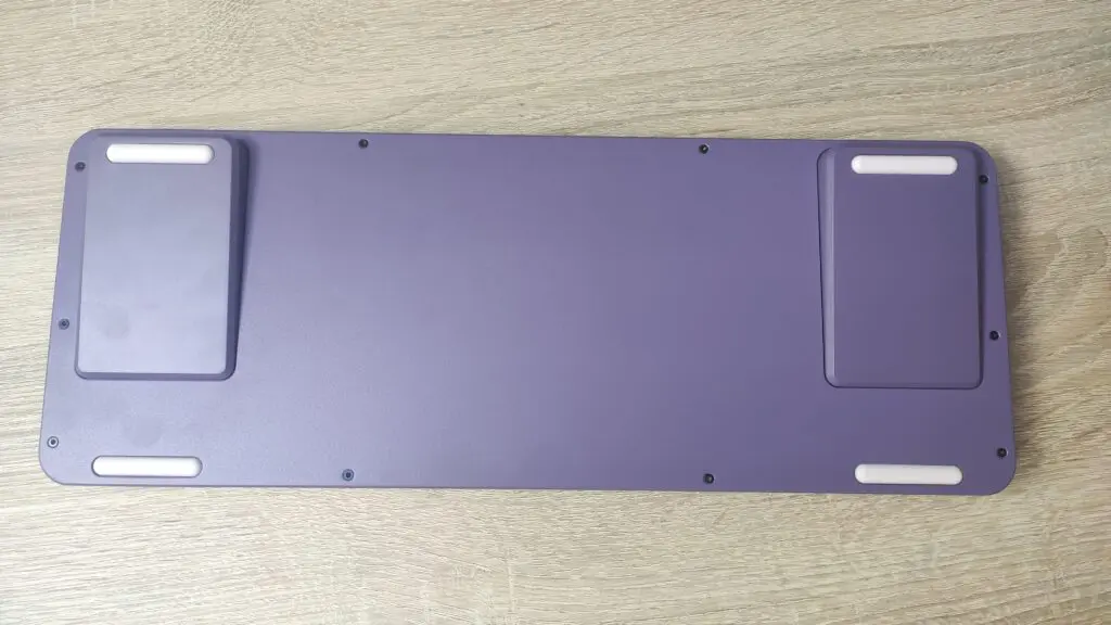 Dark Project ALU87A Violet – przyjemna klawiatura z kilkoma minusami 30 Dark Project ALU87A Violet od dołu