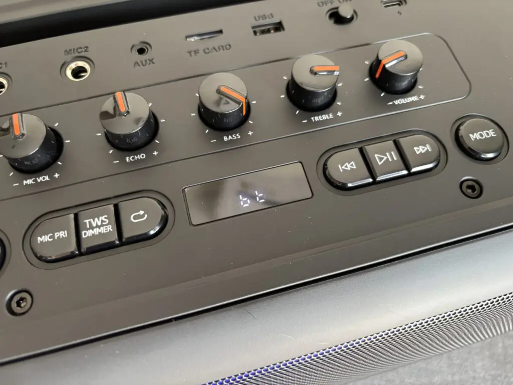 Rebeltec SoundBox 650 – Potężny Głośnik Bluetooth 80W z Funkcją Karaoke i TWS 38 IMG 0814