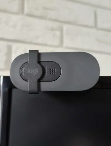 Logitech Brio 100 kamerka internetowa