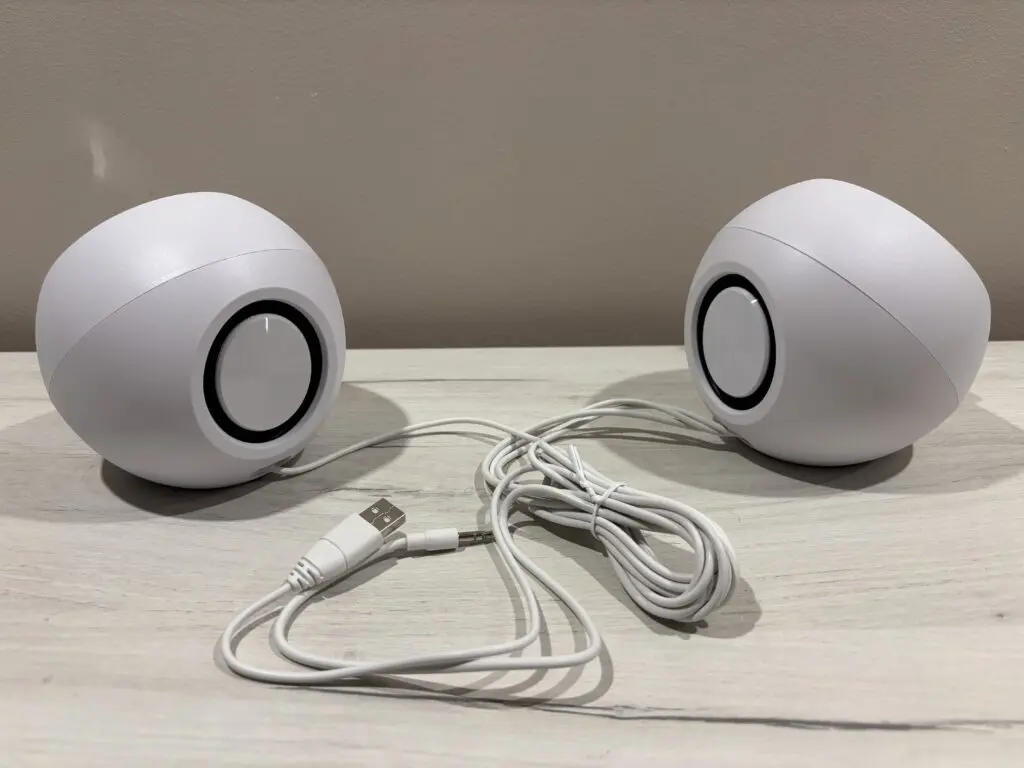 Creative Pebble 2.0 czyli najmniejsze kamyczki 42 IMG 1928