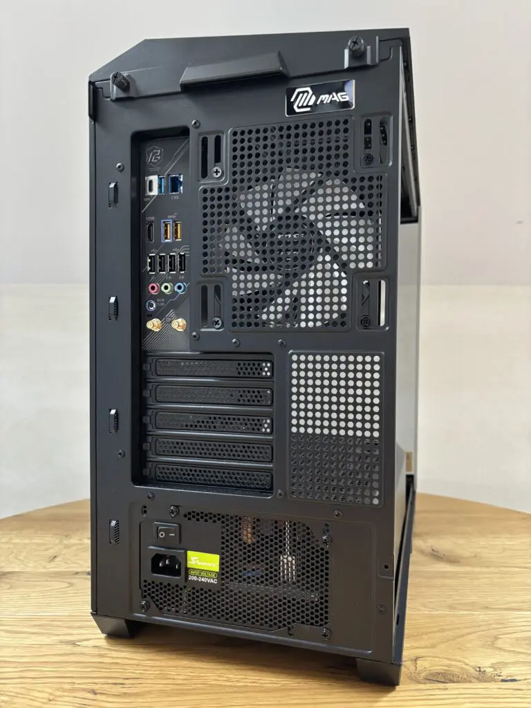 Recenzja obudowy MSI MAG Pano M100R PZ 62 IMG 2014