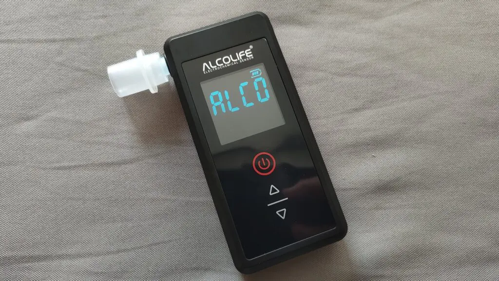 Alkomat Alcolife F2 Classic – mały i precyzyjny 28 Alcolife F2 Classic