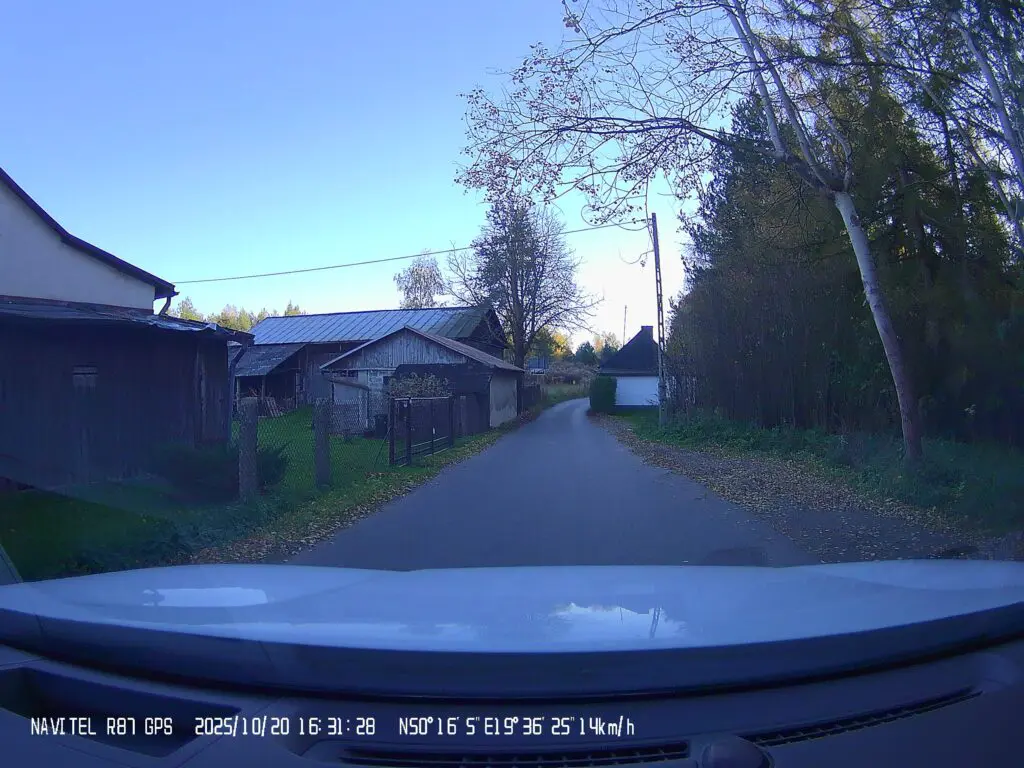 NAVITEL R87 GPS - solidny strażnik Twojej trasy 42 2025 10 20 163129 00