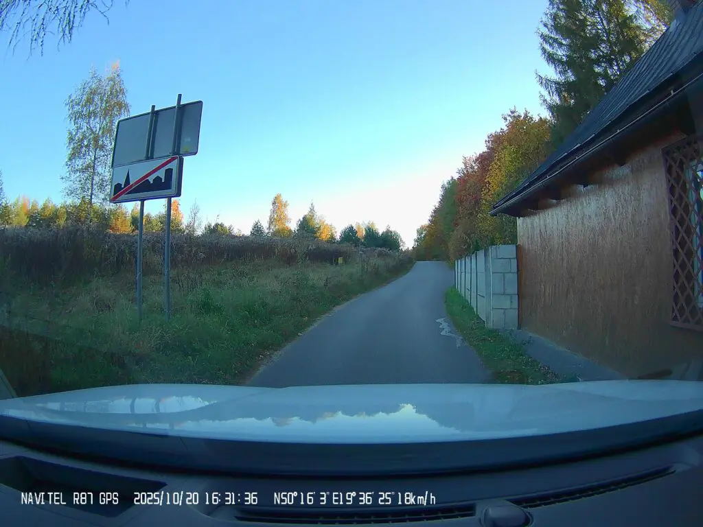 NAVITEL R87 GPS - solidny strażnik Twojej trasy 44 2025 10 20 163136 00