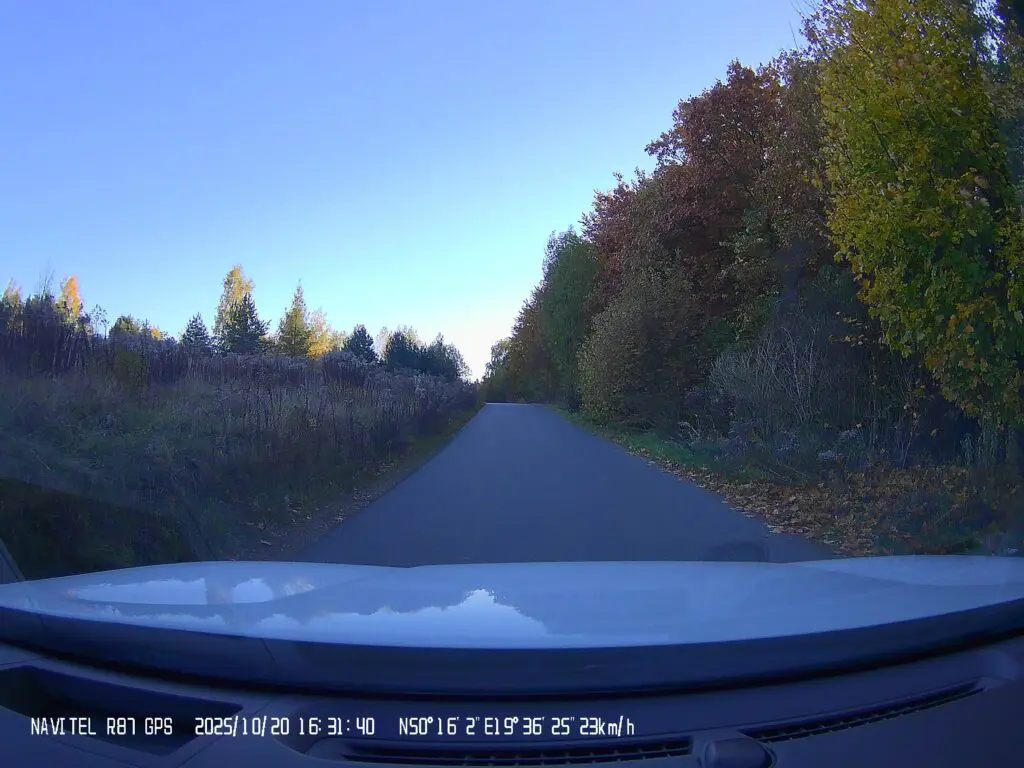 NAVITEL R87 GPS - solidny strażnik Twojej trasy 46 2025 10 20 163141 00