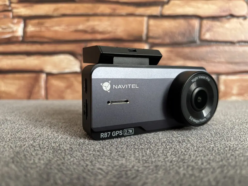 NAVITEL R87 GPS - solidny strażnik Twojej trasy 32 IMG 2494