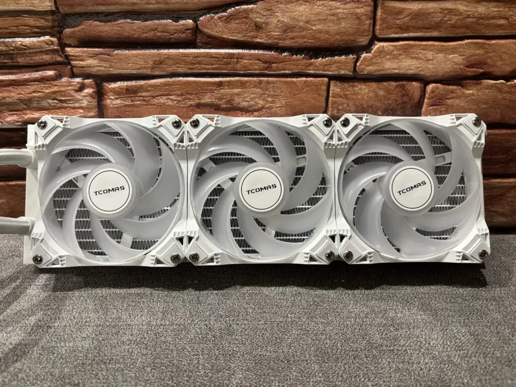 Tcomas LE200 240 i 360, nowy gracz zamiesza na rynku? 90 IMG 2832