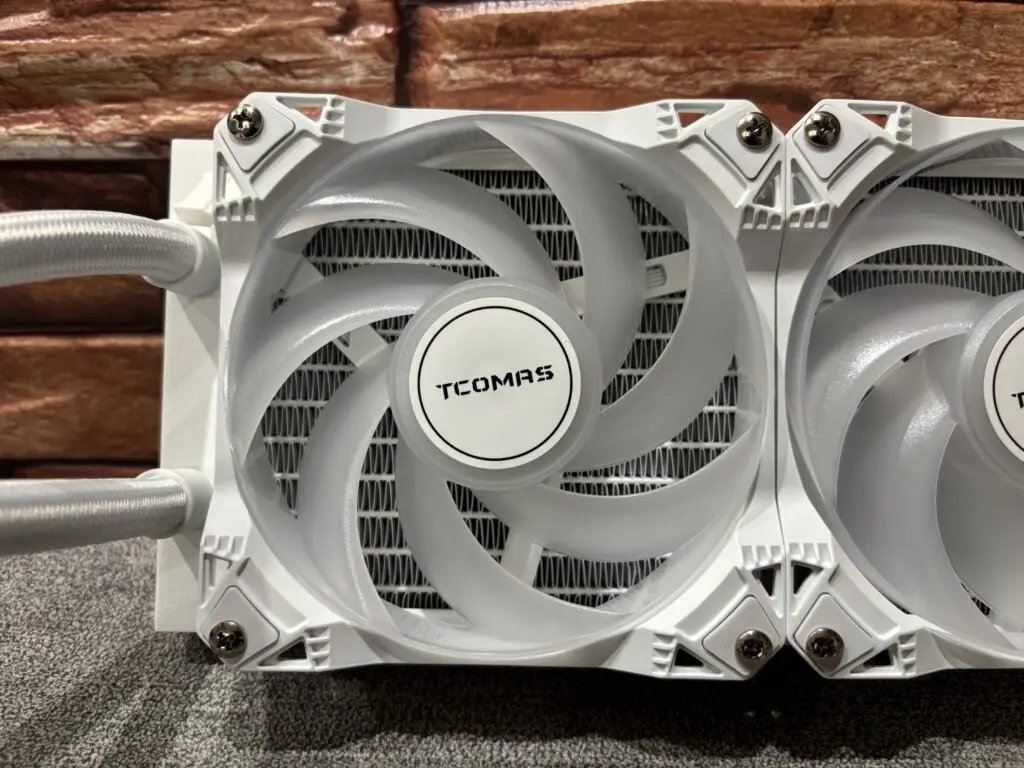 Tcomas LE200 240 i 360, nowy gracz zamiesza na rynku? 110 IMG 2833