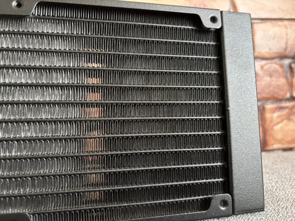 Recenzja COUGAR Poseidon Elite ARGB 360 52 IMG 3002