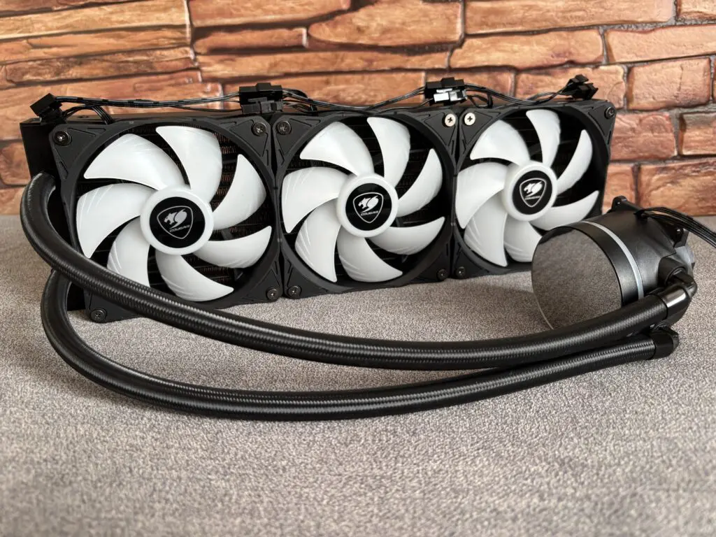 Recenzja COUGAR Poseidon Elite ARGB 360 70 IMG 3026