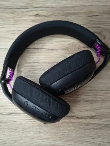 Test FURY Fukiya F6 Tanie, lekkie i bezprzewodowe słuchawki dla graczy? 22 Słuchawki FURY Fukiya F6