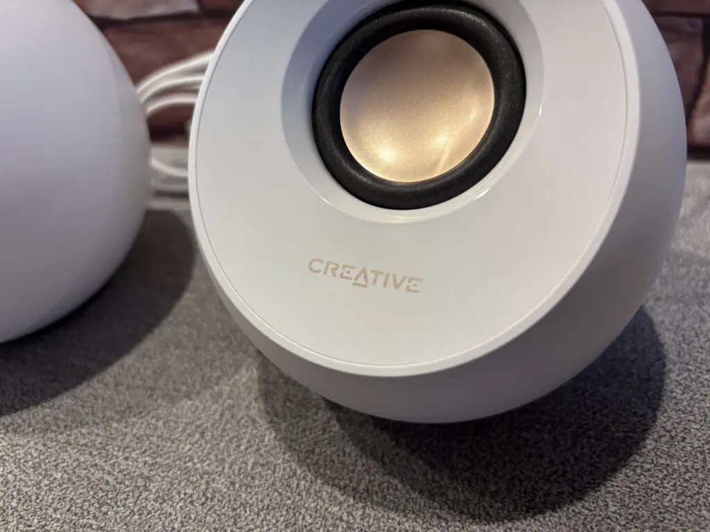 Creative Pebble SE i Creative Pebble V3 42 IMG 3316