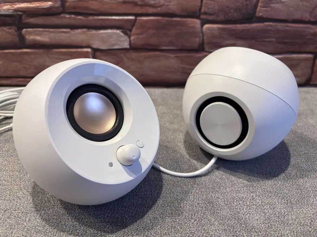 Creative Pebble SE i Creative Pebble V3 60 IMG 3323