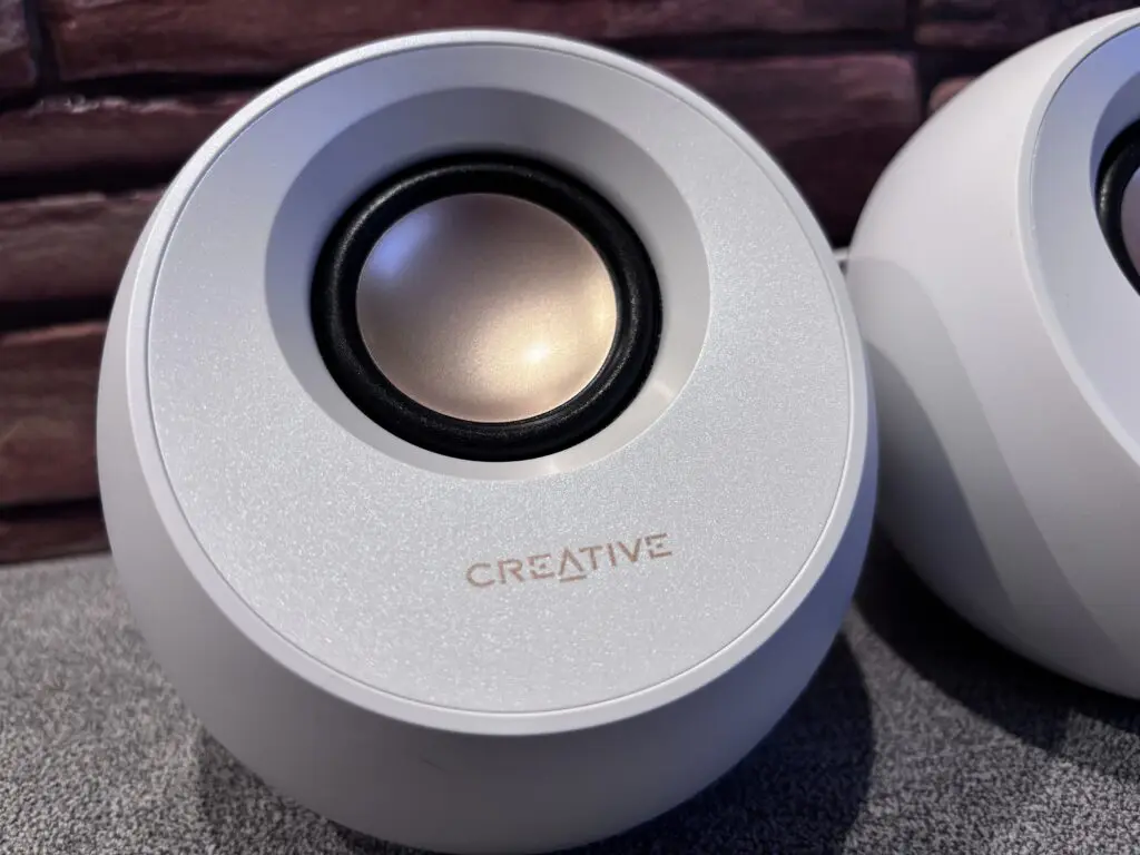 Creative Pebble SE i Creative Pebble V3 50 IMG 3347