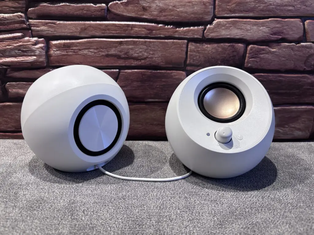 Creative Pebble SE i Creative Pebble V3 62 IMG 3350