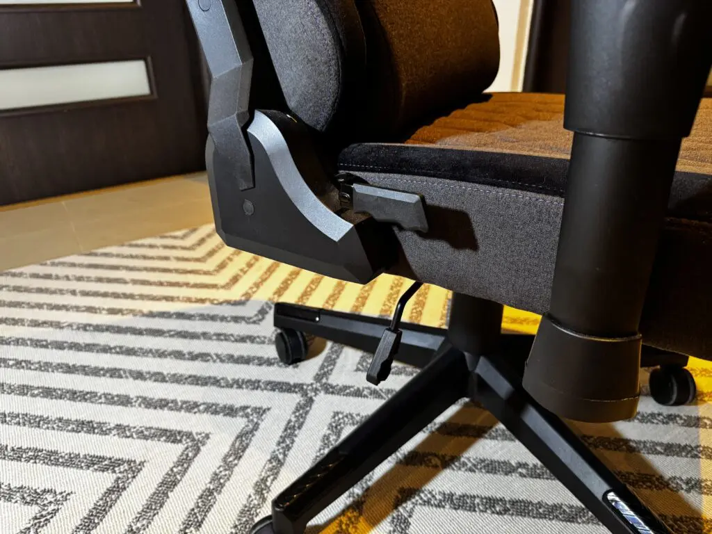 Test fotela gamingowego FURY SHINAI S8 – budżetowy kompromis czy godna alternatywa? 52 IMG 4190