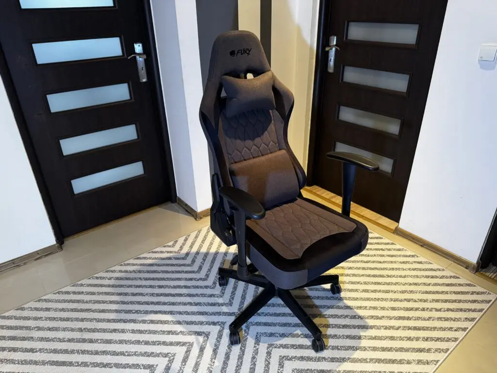 Test fotela gamingowego FURY SHINAI S8 – budżetowy kompromis czy godna alternatywa? 66 IMG 4198