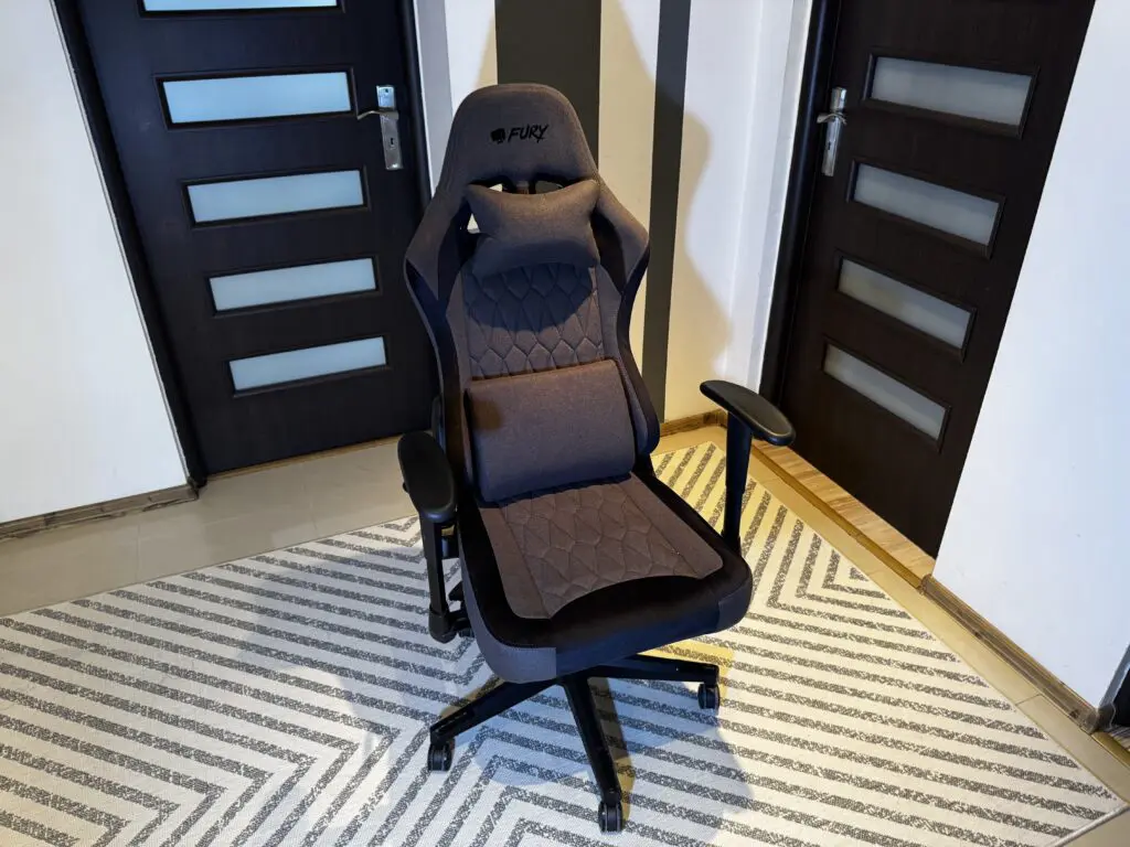 Test fotela gamingowego FURY SHINAI S8 – budżetowy kompromis czy godna alternatywa? 68 IMG 4199