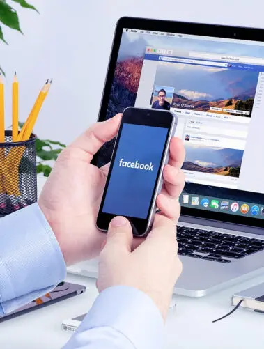 Algorytmy social media i ich wpływ na zasięgi organiczne na Facebooku