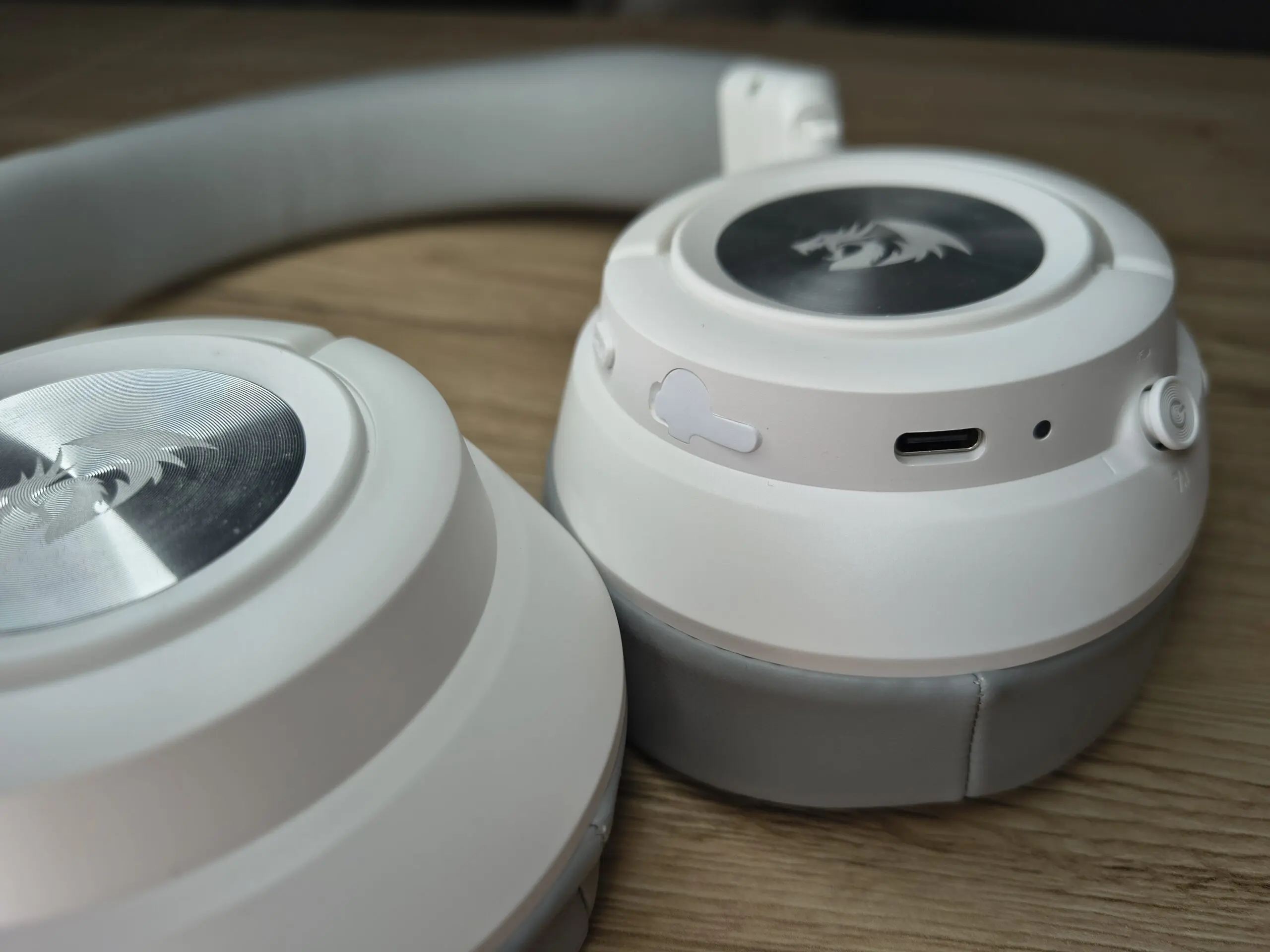 Słuchawki REDRAGON Spectra Pro H889WG – na bogato w niskiej cenie? 32 Słuchawki REDRAGON Spectra Pro H889WG