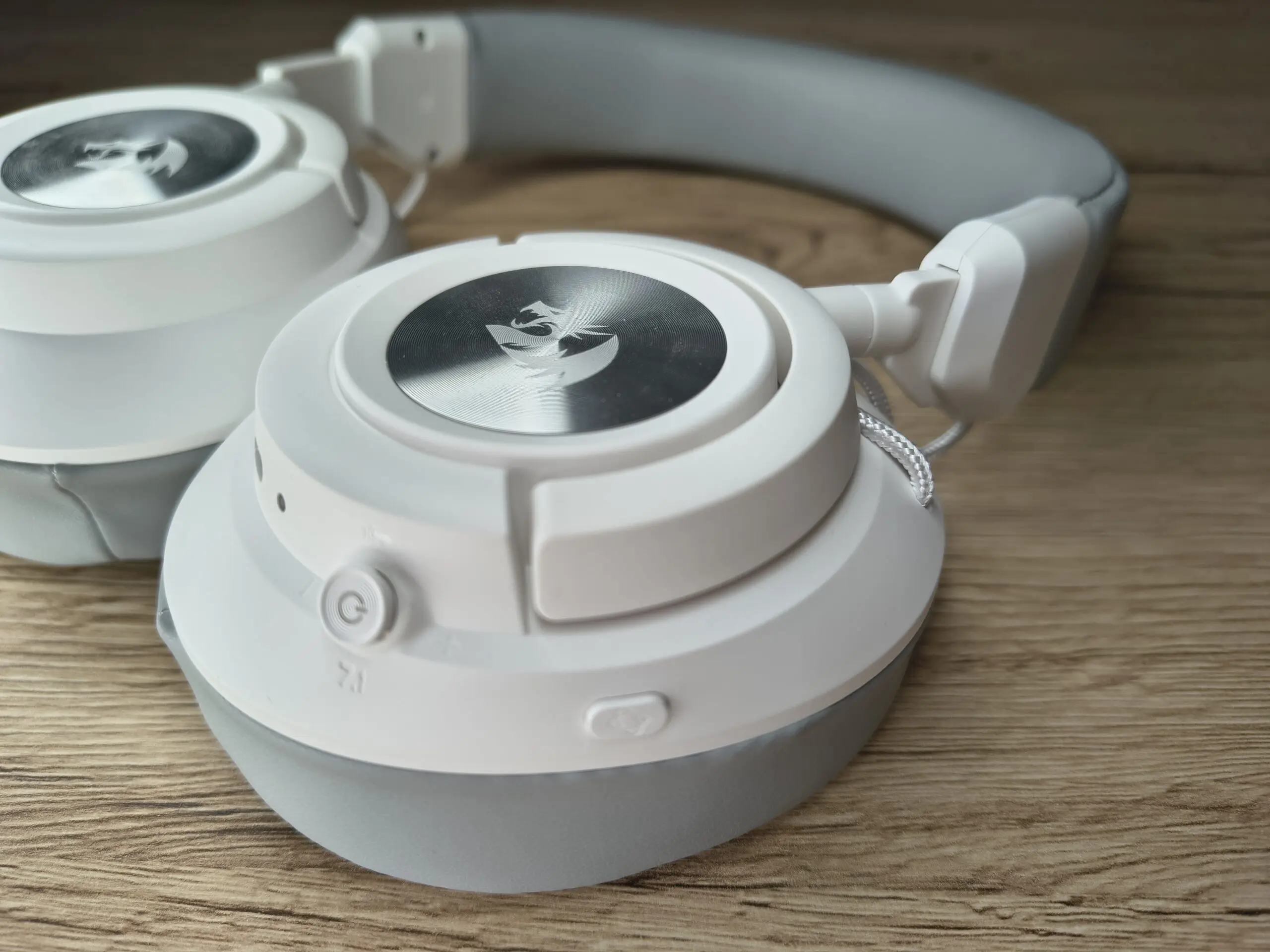 Słuchawki REDRAGON Spectra Pro H889WG – na bogato w niskiej cenie? 40 Słuchawki REDRAGON Spectra Pro H889WG