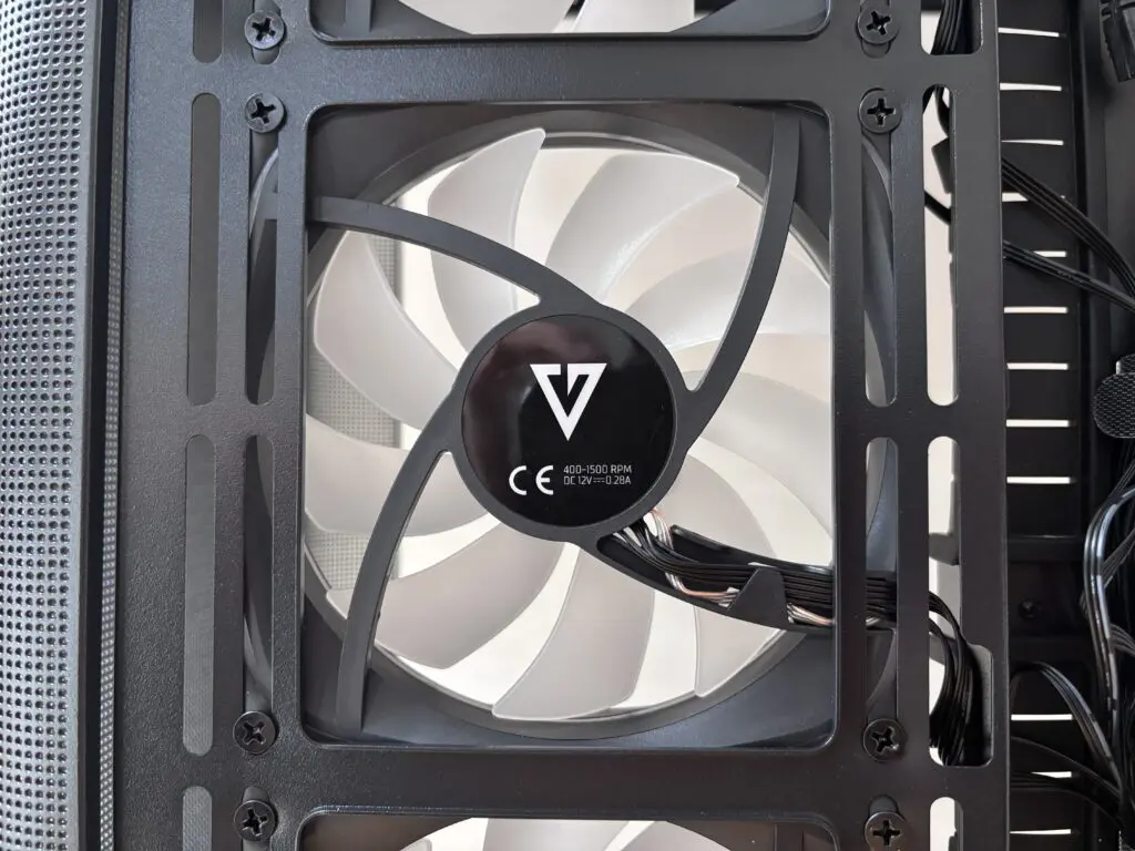 Recenzja Modecom Volcano AQ400 ARGB Midi 76 IMG 5172