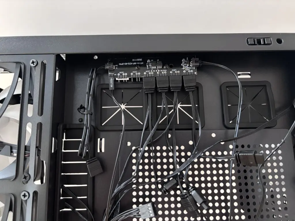 Recenzja Modecom Volcano AQ400 ARGB Midi 72 IMG 5173