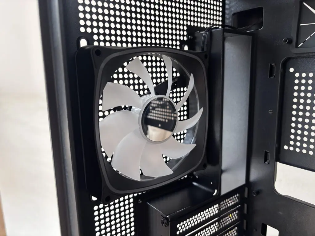 Recenzja Modecom Volcano AQ400 ARGB Midi 80 IMG 5179