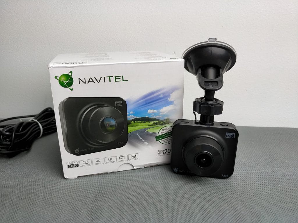 Kompaktowy wideorejestrator Full HD za 150zł | Navitel R200