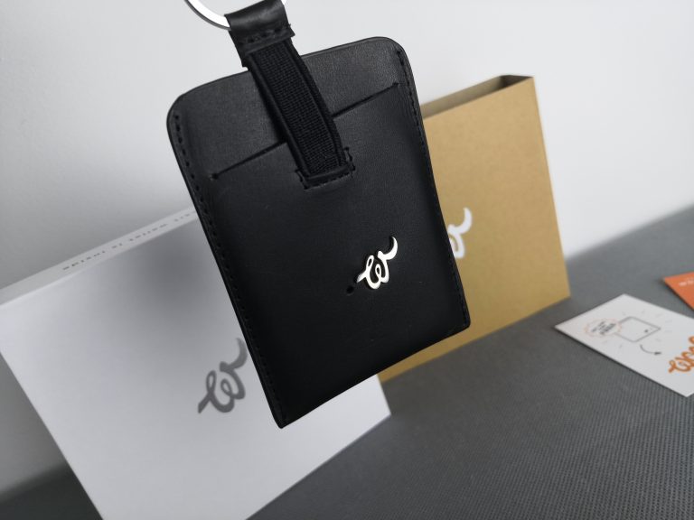 Elektroniczny smart portfel na karty kredytowe i klucze | Smart Key Wallet WOOLET