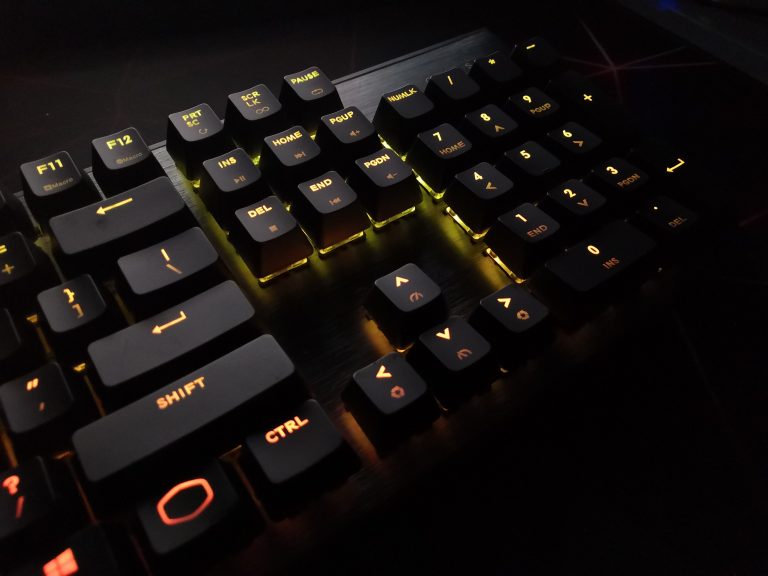 Bardzo dobry mechanik na przełącznikach Gateron Blue | Cooler Master MASTERKEYS CK550 RGB
