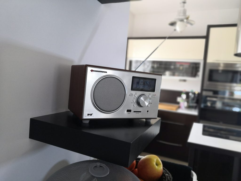 Cyfrowe radio DAB+ w stylu retro | FERGUSON DIGITAL DAB+150