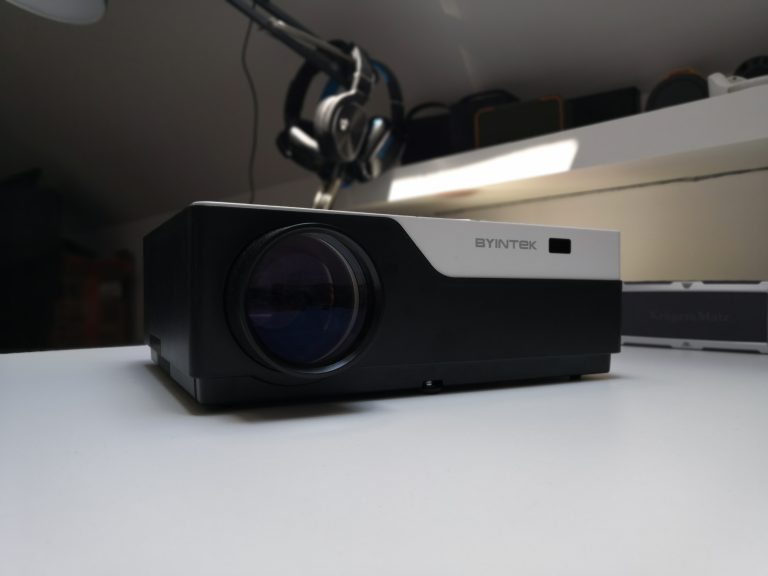 Prawdopodobnie najlepszy projektor multimedialny Full HD do 850zł | Byintek MOON K11