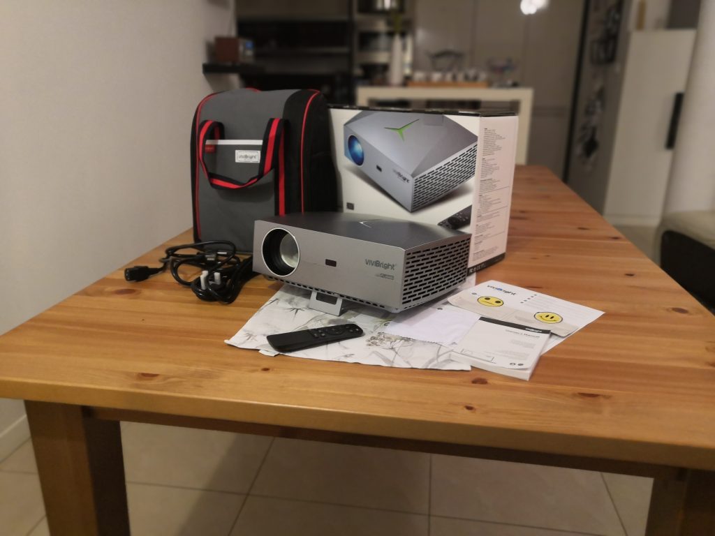 VIVIBRIGHT F40, czyli projektor Full HD z doskonałą jakością obrazu za 1000zł!