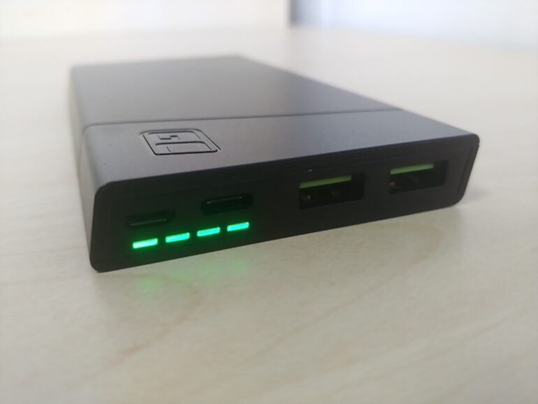 Unboxing powerbanku Green Cell PowerPlay10