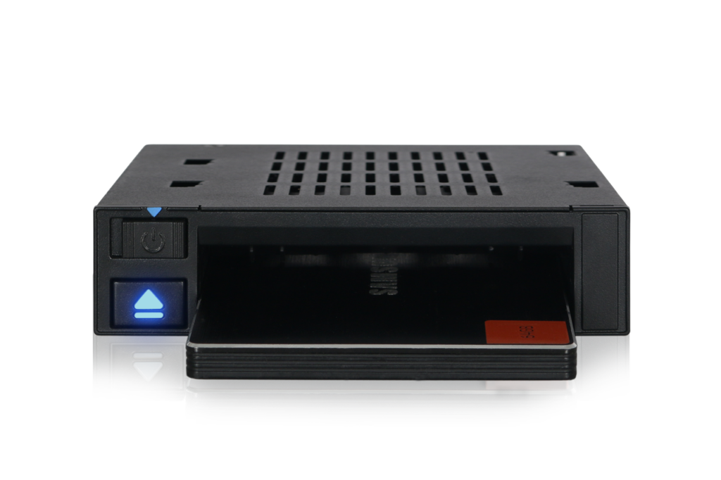 Rzut oka na kieszeń na dyski Icy Dock FlexiDOCK MB521SP-B