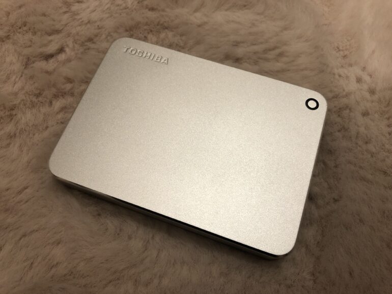 Toshiba Canvio Premium 2TB – o pamięci przenośnej warto pamiętać