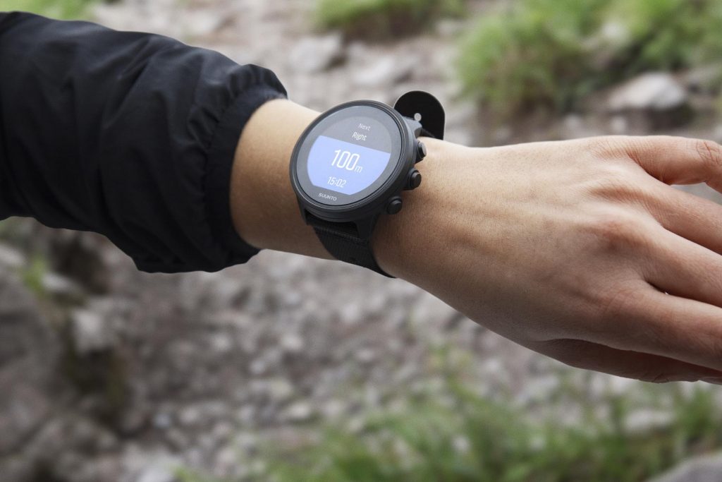 Prosto do celu. Zegarki sportowe Suunto wspierane przez platformę komoot.