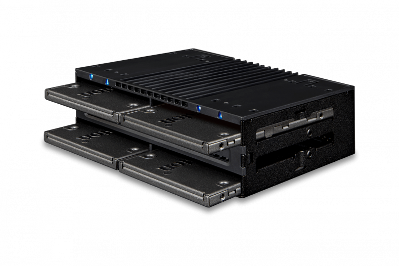 Icy Dock FlexiDOCK MB024SP-B – uniwersalna kieszeń na 4 dyski SAS/SATA 2,5″