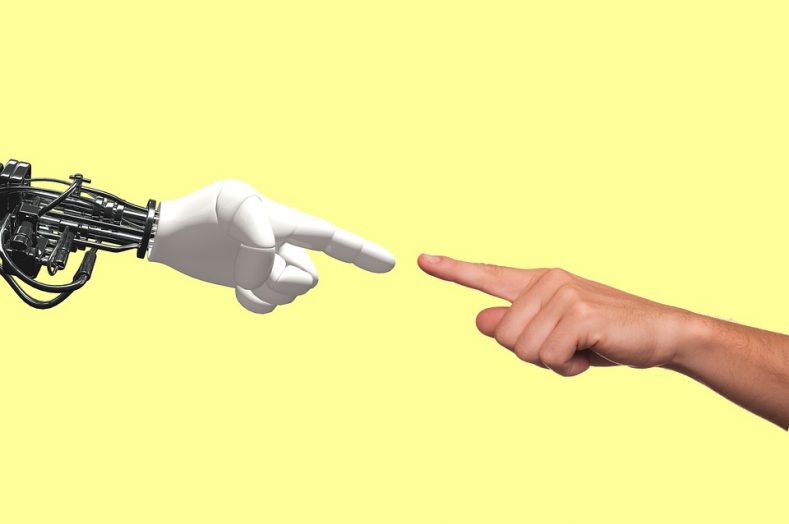 Robot z zaawansowaną mimiką zaprezentowany w Wielkiej Brytanii!